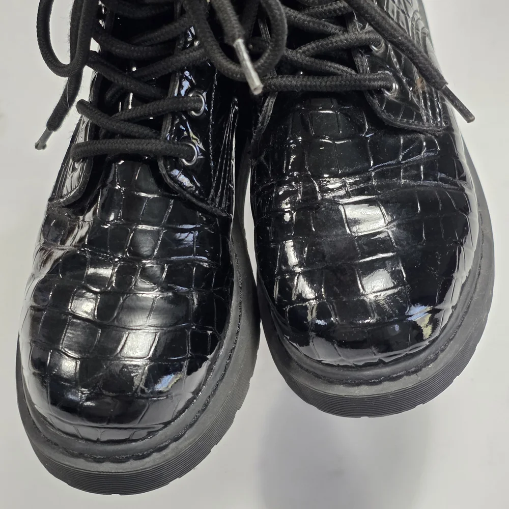 Steve Madden Baby Girl Black Croc-Embossed Combat Boots Size 2